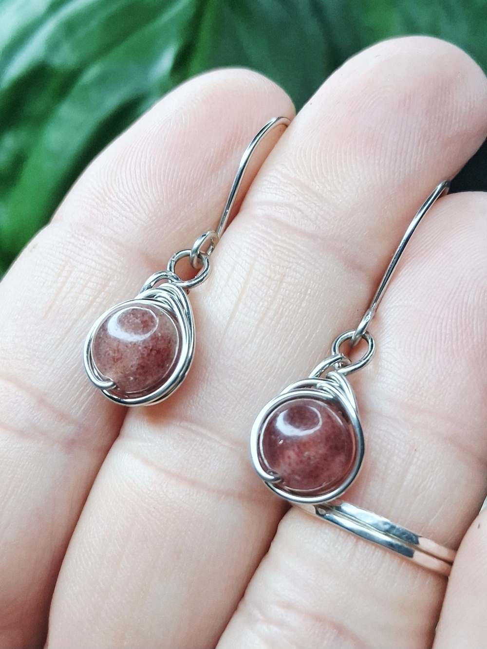 Dainty Strawberry Quartz Gemstone Earrings - Picture 3 of 3